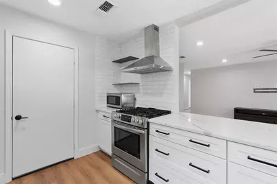 7806 Woodcroft Drive, Austin, TX 78749 - Photo 11