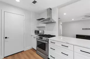7806 Woodcroft Dr, Austin, TX 78749 - Photo 11