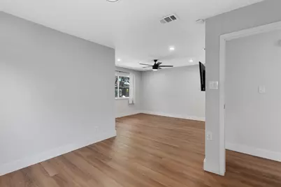7806 Woodcroft Drive, Austin, TX 78749 - Photo 13