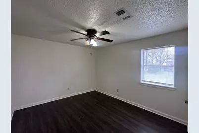 413 Magnolia Street, Bastrop, TX 78602 - Photo 11