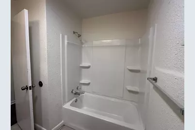 413 Magnolia Street, Bastrop, TX 78602 - Photo 9