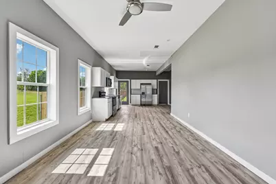 507 W 1st Street, Flatonia, TX 78941 - Photo 5