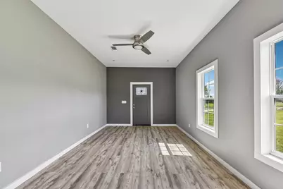 507 W 1st Street, Flatonia, TX 78941 - Photo 3
