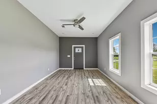 507 W 1st St, Flatonia, TX 78941 - Photo 3