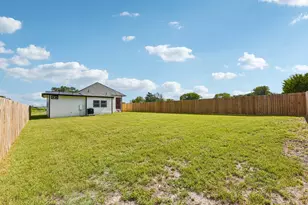 507 W 1st St, Flatonia, TX 78941 - Photo 35
