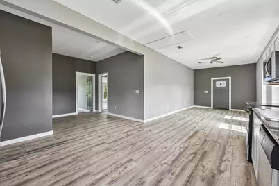 507 W 1st Street, Flatonia, TX 78941 - Photo 11