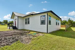 507 W 1st St, Flatonia, TX 78941 - Photo 33