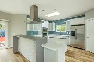 304 Palos Verdes Dr, Lakeway, TX 78734 - Photo 9