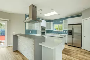 304 Palos Verdes Dr, Lakeway, TX 78734 - Photo 9