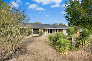 122 Blanket Flower Dr, Bastrop, TX 78602 - Photo 3