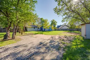2713 Sweeney Ln, Austin, TX 78723 - Photo 1