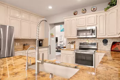 5229 Hupedo Ranch Road, Spicewood, TX 78669 - Photo 17