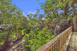 1202 Belmont Pkwy, Austin, TX 78705 - Photo 25