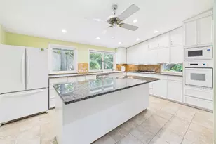 1202 Belmont Pkwy, Austin, TX 78705 - Photo 13