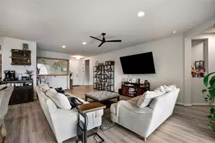 104 Peach Flt Ct, Liberty Hill, TX 78642 - Photo 5