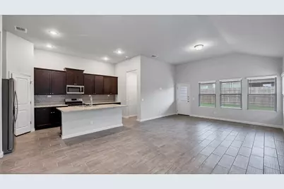 1941 Colonial Ave Avenue, New Braunfels, TX 78130 - Photo 7