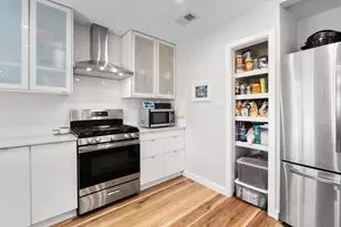 5203 Stone Gate Dr, Austin, TX 78721 - Photo 11