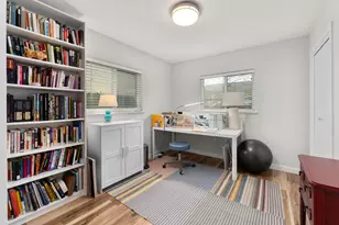 5203 Stone Gate Dr, Austin, TX 78721 - Photo 19