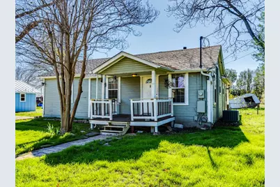 721 E Pine Street, Seguin, TX 78155 - Photo 3