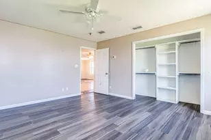 721 E Pine St, Seguin, TX 78155 - Photo 15