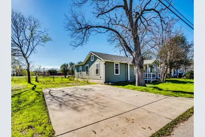 721 E Pine Street, Seguin, TX 78155 - Photo 5