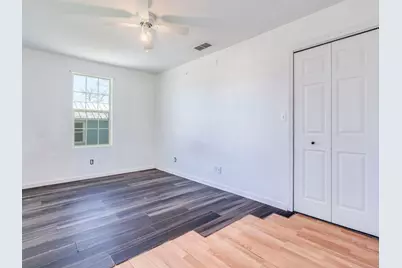 721 E Pine Street, Seguin, TX 78155 - Photo 17