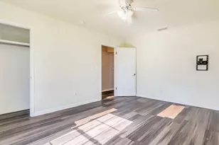 721 E Pine St, Seguin, TX 78155 - Photo 21