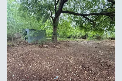 918 S Brazos Street, Lockhart, TX 78644 - Photo 13
