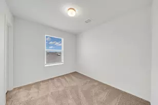 2050 Egret Ave, New Braunfels, TX 78132 - Photo 11