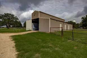 118 Saddle Ct, Bastrop, TX 78602 - Photo 5