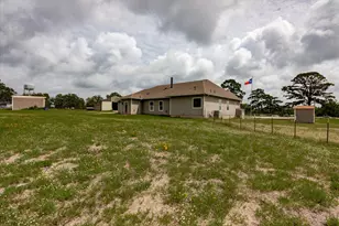 118 Saddle Ct, Bastrop, TX 78602 - Photo 11