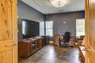 118 Saddle Ct, Bastrop, TX 78602 - Photo 37