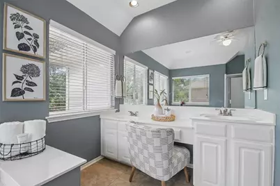 12712 Twisted Briar Lane, Austin, TX 78729 - Photo 17