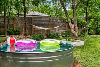 2906 Burning Oak Drive, Austin, TX 78704 - Photo 27