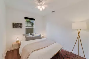 2906 Burning Oak Dr, Austin, TX 78704 - Photo 9