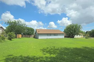 15208 Spring Hill Ln, Pflugerville, TX 78660 - Photo 17
