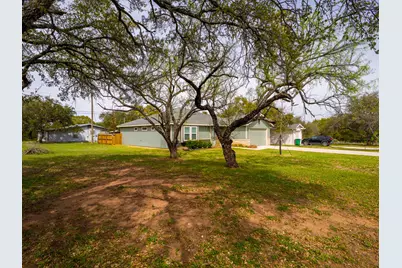 3625 Sagebrush Trail, Kingsland, TX 78639 - Photo 31