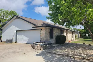 1903 Londonderry Dr, Leander, TX 78641 - Photo 1