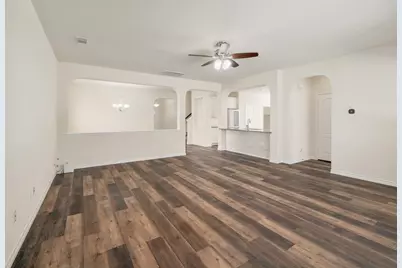 2307 Hayfield Square, Pflugerville, TX 78660 - Photo 7