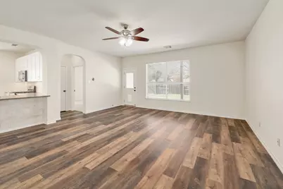 2307 Hayfield Square, Pflugerville, TX 78660 - Photo 5