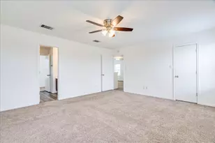 18436 Wind Tree Ln, Elgin, TX 78621 - Photo 17