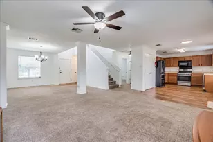 18436 Wind Tree Ln, Elgin, TX 78621 - Photo 5