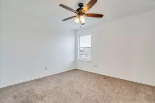 18436 Wind Tree Ln, Elgin, TX 78621 - Photo 21