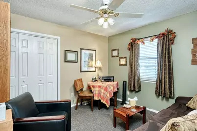 403 W Anderson Avenue, Round Rock, TX 78664 - Photo 13