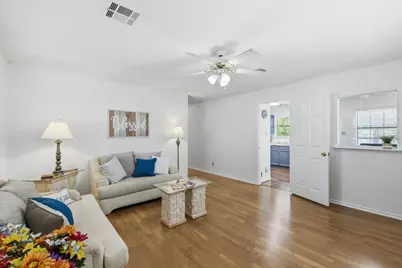 403 W Anderson Avenue, Round Rock, TX 78664 - Photo 7