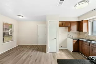 13187 Mill Stone Dr, Austin, TX 78729 - Photo 13