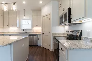 302 String Pr Wy, Smithville, TX 78957 - Photo 7