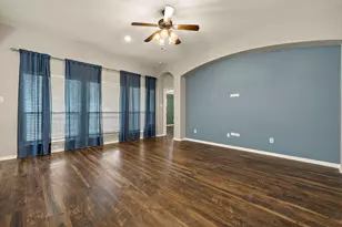 1003 Herrera Ct, Hutto, TX 78634 - Photo 7