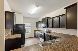 704 Cleary Ln, Jarrell, TX 76537 - Photo 5