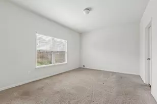 704 Cleary Ln, Jarrell, TX 76537 - Photo 7
